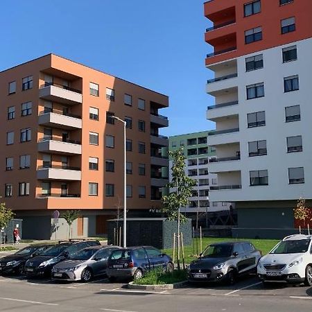 Apartamento Zagreb Nightlight Exterior foto